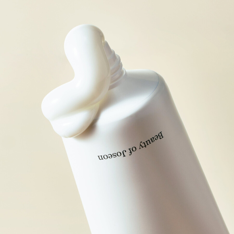 dynasty cream - best-selling hydrating moisturizer for dewy skin